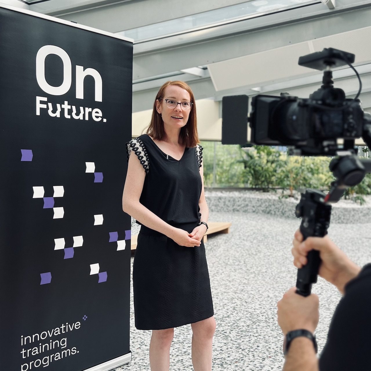 Églantine Daguet intervient lors d’un tournage On Future consacré au Brevet fédéral d’AI Business Specialist